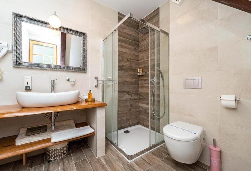اتاق سوپریور با چشم‌انداز باغ, B&b Villa Sumrak Plitvica Rooms