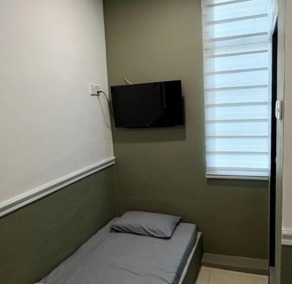 베이직 3인 룸, Seri Intan Tampin