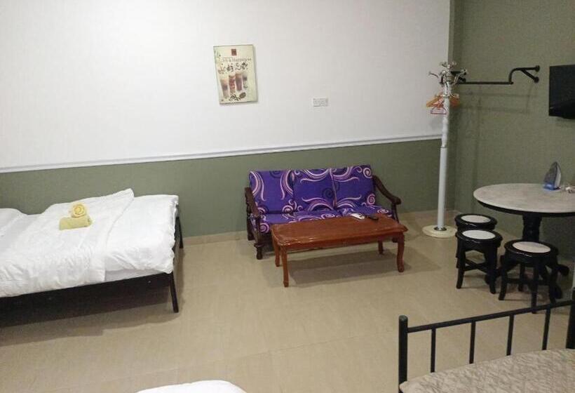 패밀리 룸, Seri Intan Tampin