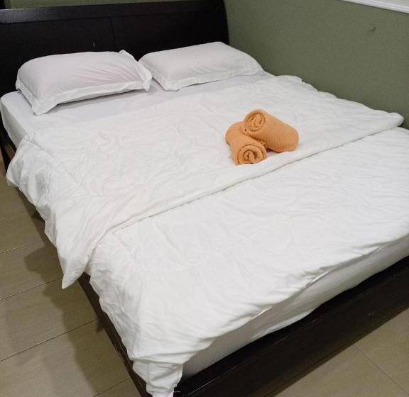 컴포트 트리플 룸, Seri Intan Tampin