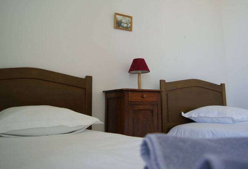 غرفة قياسية, Le Grand Couvent De Gramat