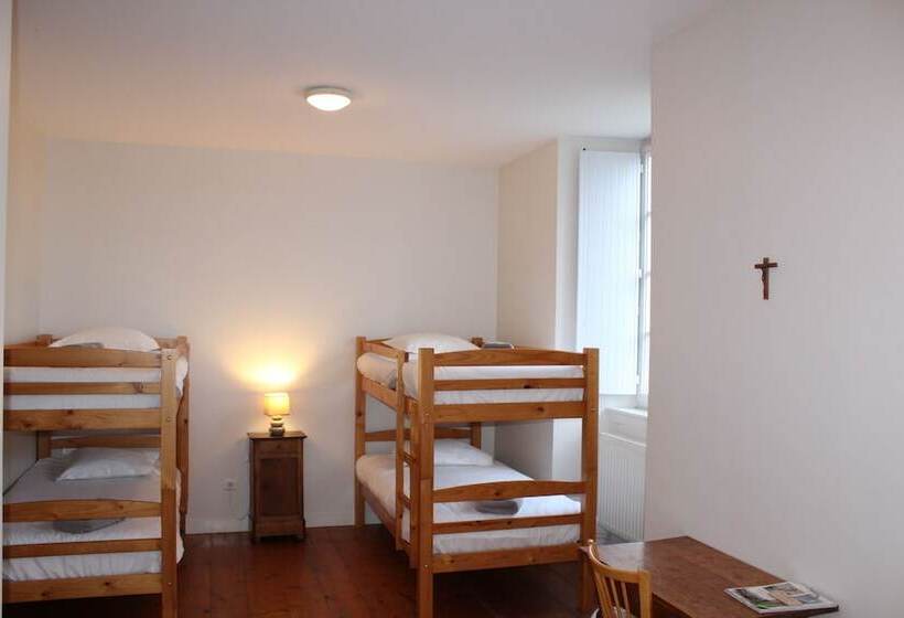 غرفة قياسية, Le Grand Couvent De Gramat