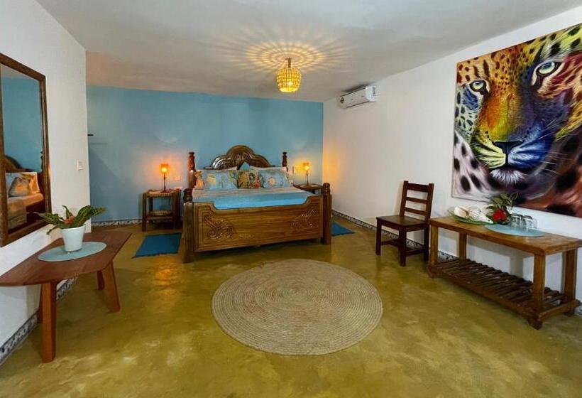 غرفة عائلية, Oleza Boutique