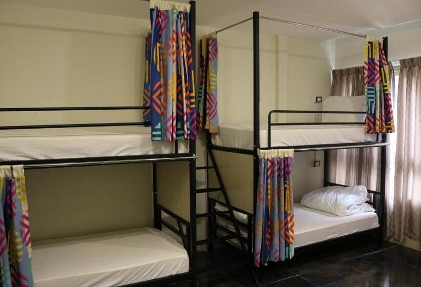 تختخواب در اتاق مشترک, Amman Trail Hostel