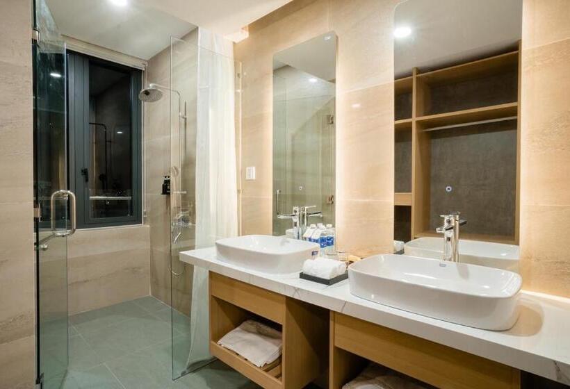 سوییت خانوادگی, Diora Hotel Pleiku By Hos