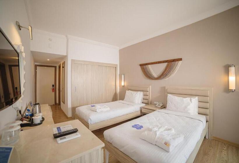 Номер Стандарт с Балконом, Fun & Sun Club Saphire