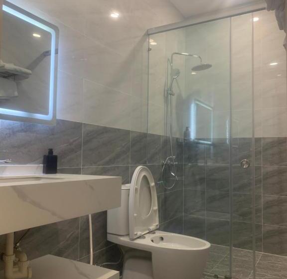 اتاق خانوادگی, Hà Hùng Panorama