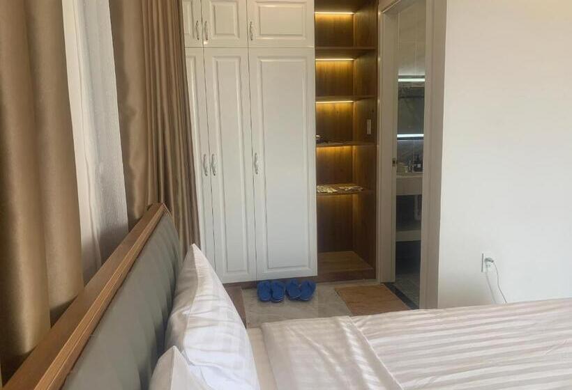 اتاق خانوادگی, Hà Hùng Panorama