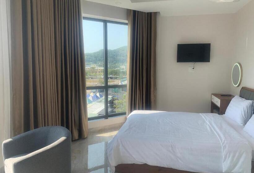 اتاق استاندارد با تخت بزرگ, Hà Hùng Panorama