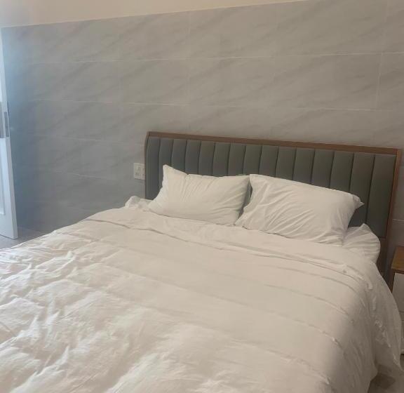 اتاق اکونومی, Hà Hùng Panorama