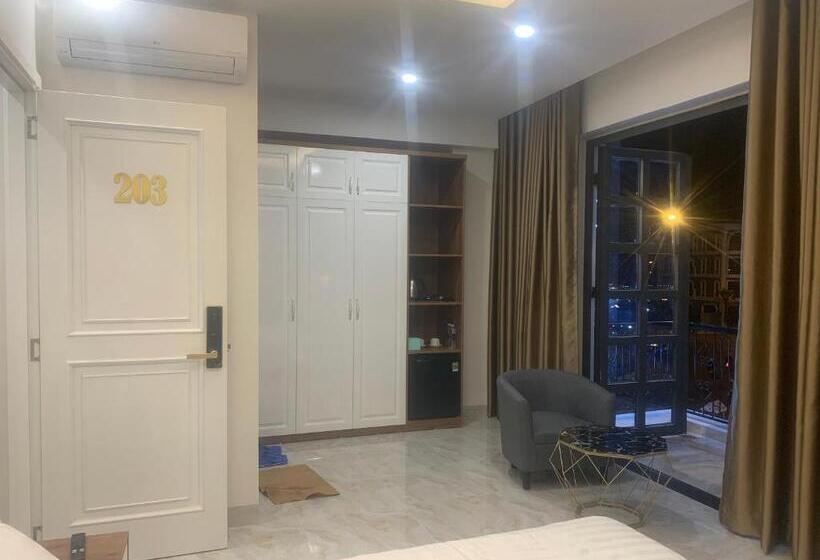 اتاق استاندارد با بالکن و چشم‌انداز دریا, Hà Hùng Panorama