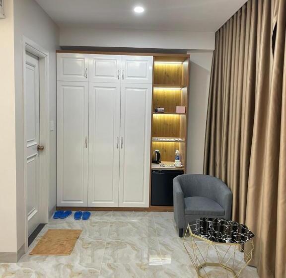 اتاق استاندارد با بالکن و چشم‌انداز دریا, Hà Hùng Panorama