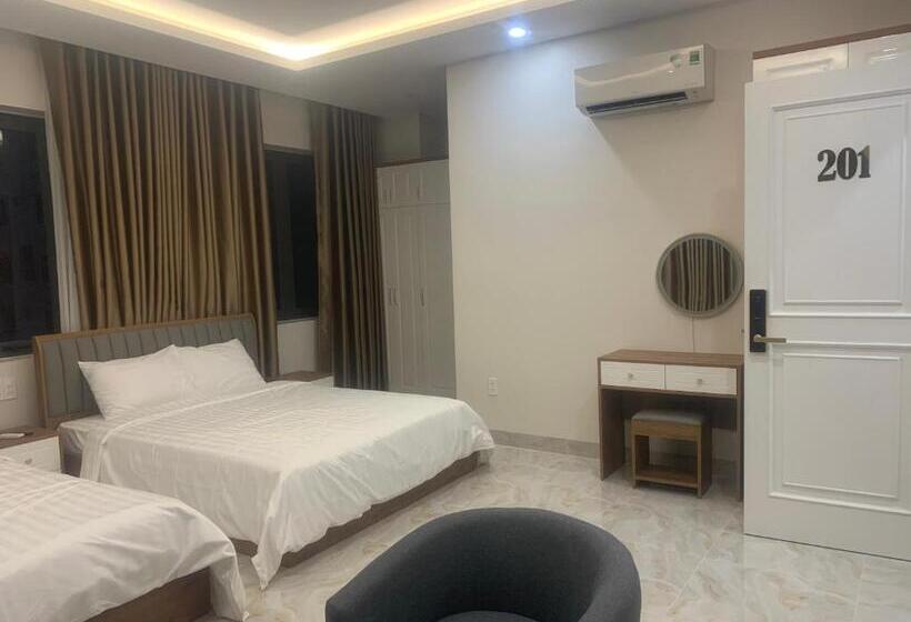 اتاق خانوادگی, Hà Hùng Panorama