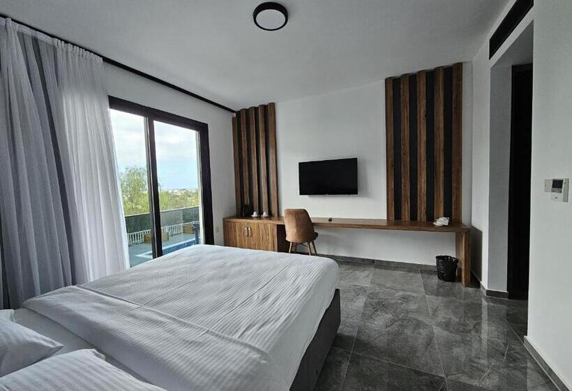 マウンテンビュースタンダードルーム, Suya Boutique