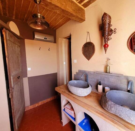 Номер Стандарт, Au Puits De La Fontaine