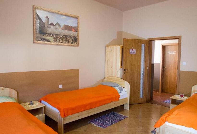 スタンダードトリプルルーム, Vár Liget Vendégház