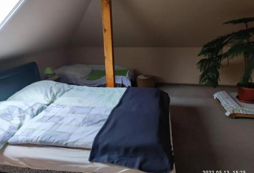 Perhesviitti, Vár Liget Vendégház