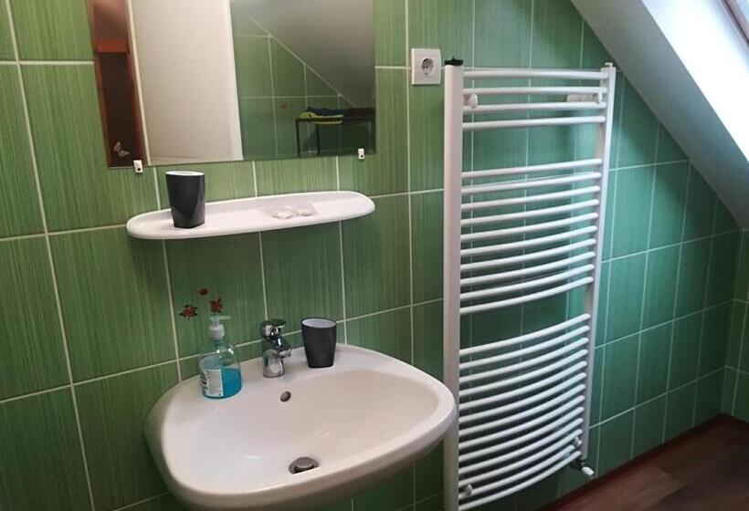 家庭套房, Vár Liget Vendégház