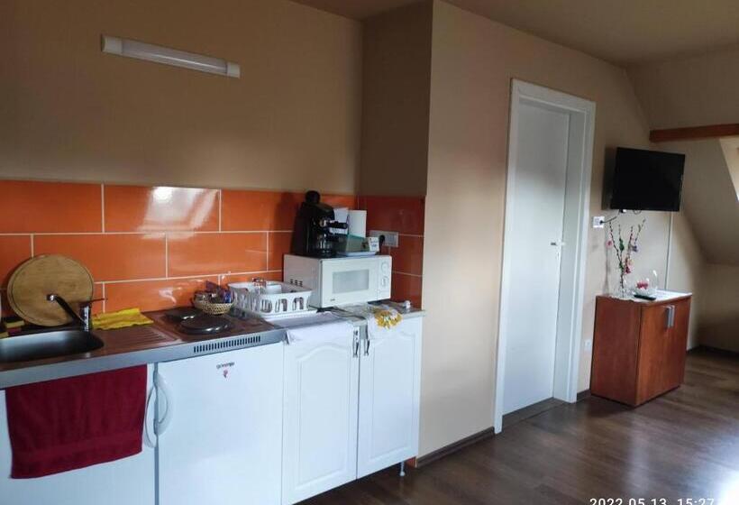 家庭套房, Vár Liget Vendégház