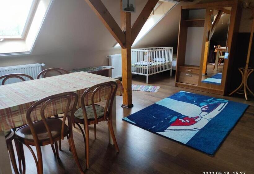 家庭套房, Vár Liget Vendégház