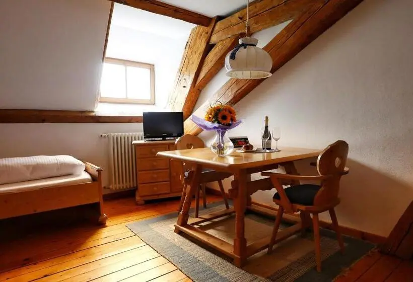 スタンダードルーム, Zentrum Für Umwelt Und Kultur   Gästehaus Und Jugendbildungseinrichtung Im Maierhof