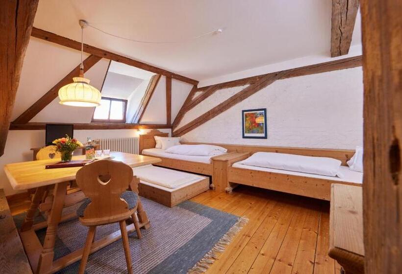 标准三人间, Zentrum Für Umwelt Und Kultur   Gästehaus Und Jugendbildungseinrichtung Im Maierhof