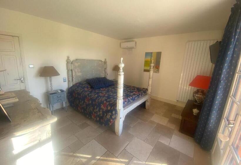 标准间带游泳池, L’hacienda Francesa