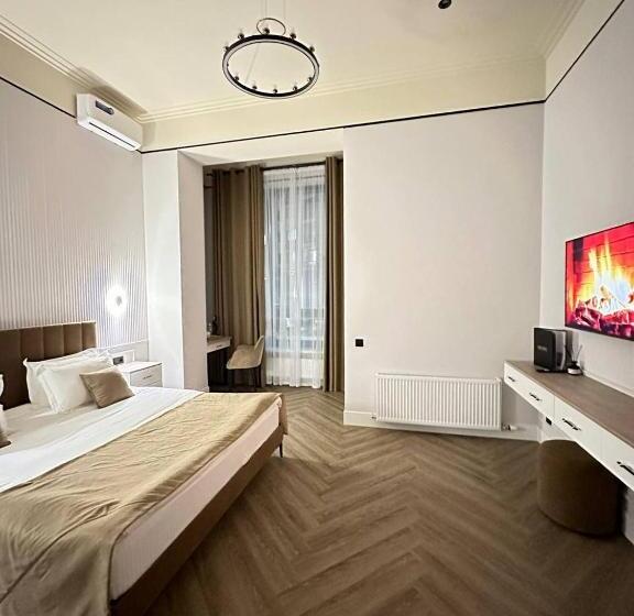 سوییت, Five S Hotel Astana