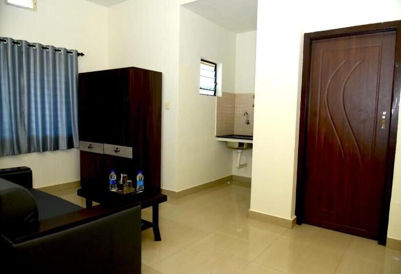 דירת חדר, Aradhya Inn Deralakatte