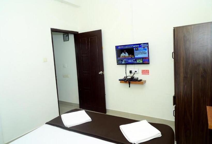 דירת חדר, Aradhya Inn Deralakatte