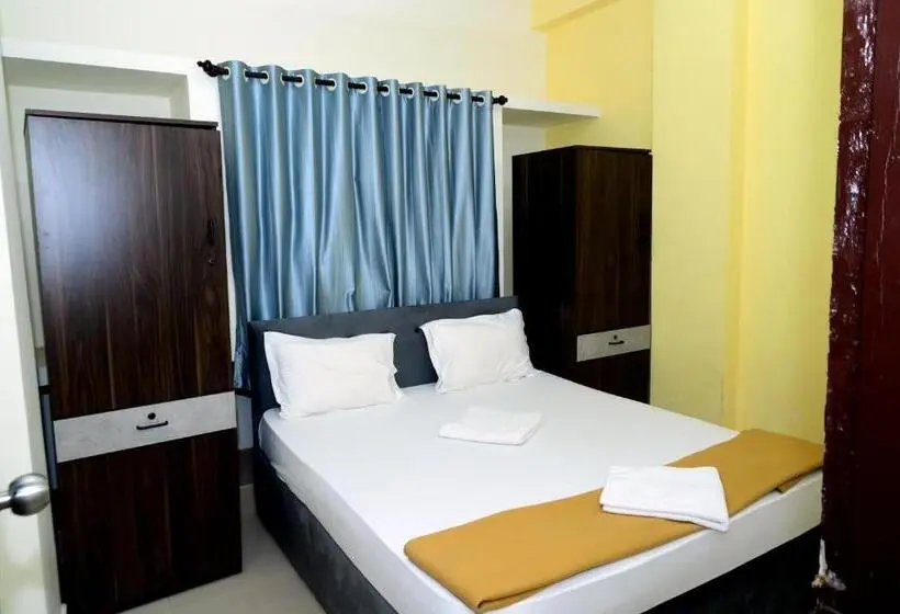 ファミリールーム, Aradhya Inn Deralakatte