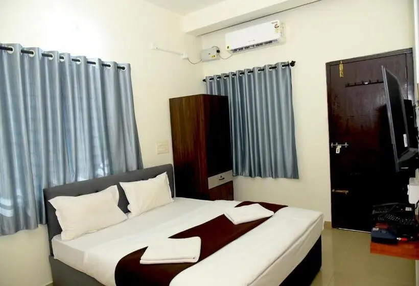 デラックスルーム, Aradhya Inn Deralakatte