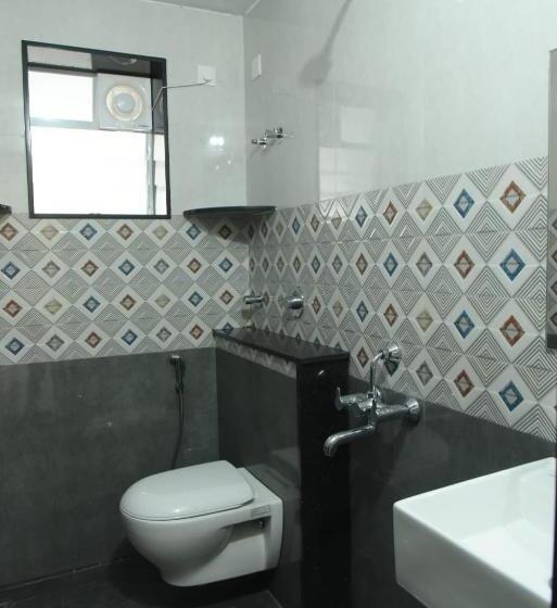 דירת חדר, Aradhya Inn Deralakatte