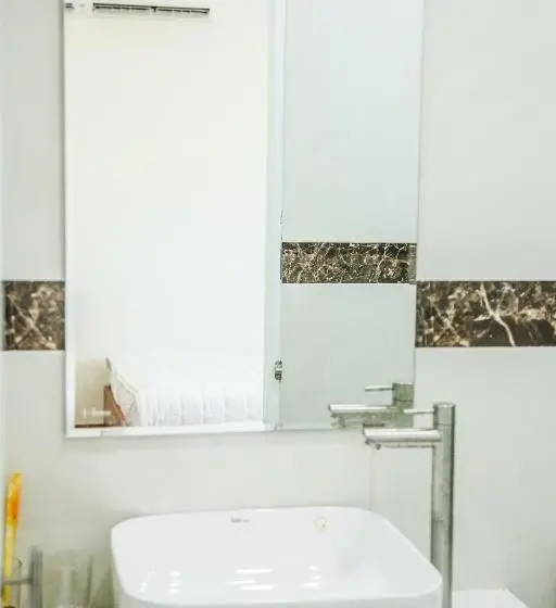 اتاق استاندارد, H