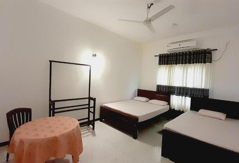 חדר דלוקס לשלושה, Sanhida Polonnaruwa