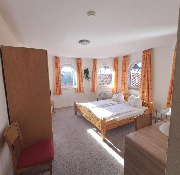 Quarto standard, Gasthof Hirschkeller