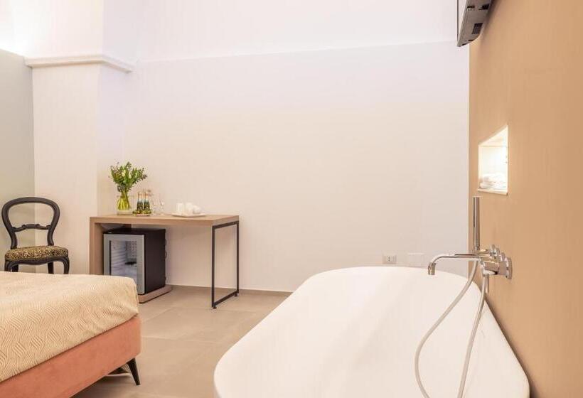 수피리어 스위트, Lucrezia Dimore   Ugento