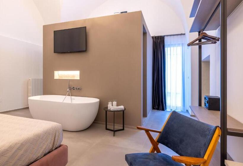 수피리어 스위트, Lucrezia Dimore   Ugento