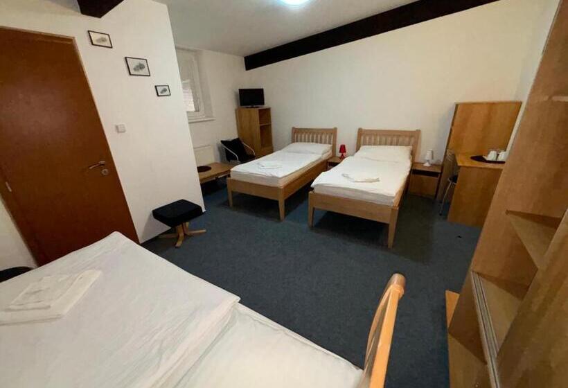 スタンダードトリプルルーム, Penzión Zoo Pod Hrešnou