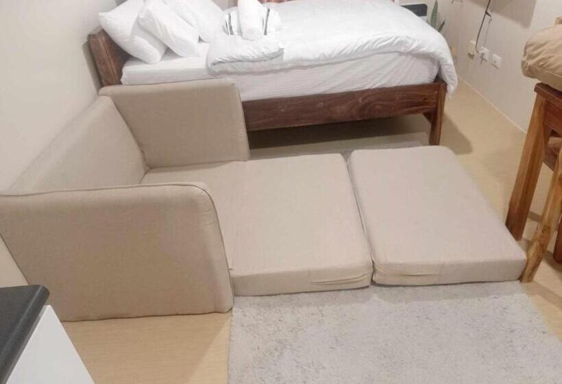 آپارتمان 1 خوابه با چشمانداز استخر, Tower 3 427 Pool View