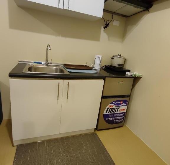 آپارتمان 1 خوابه با چشمانداز استخر, Tower 3 427 Pool View