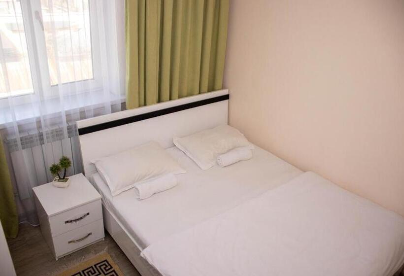 اتاق لوکس, A&g Apart