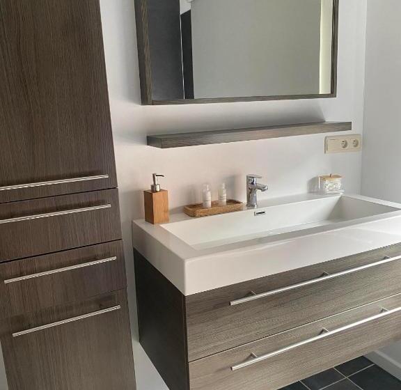 带2个卧室的公寓, Bubbles And More Guesthouse
