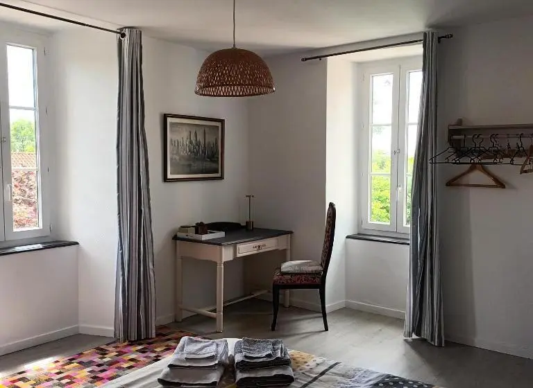 キングサイズベッドのスタンダードルーム, Le Relais Du Fraysse   Chambres D Hôtes