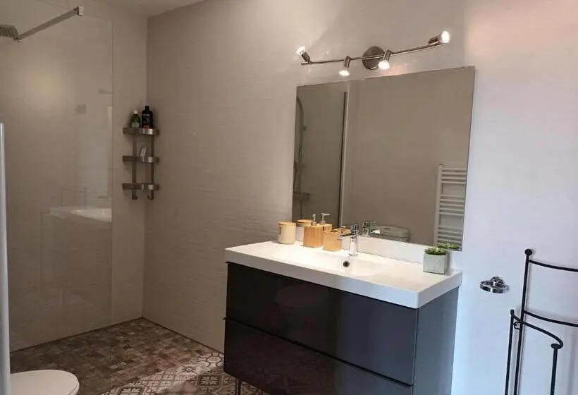 キングサイズベッドのスタンダードルーム, Le Relais Du Fraysse   Chambres D Hôtes