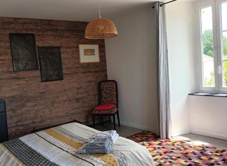 带大床的标准间, Le Relais Du Fraysse   Chambres D Hôtes