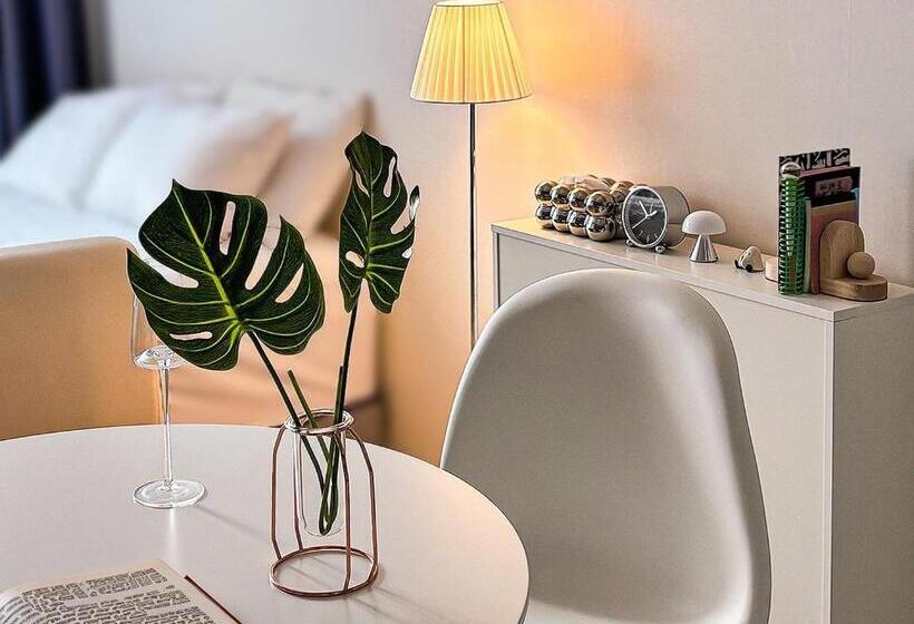 اتاق استاندارد با تخت بزرگ, Feel At Home 동성로스타 비앤비