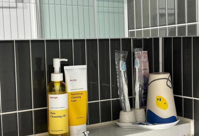 キングサイドベッドのスタンダードワンルーム, Feel At Home 동성로스타 비앤비