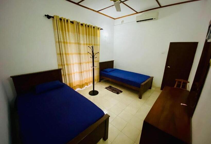 اتاق استاندارد, Punchi Walawwa Holiday Bungalow