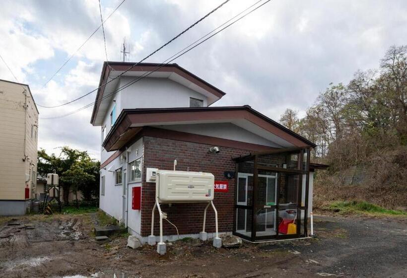 דירת חדר, Hatsune